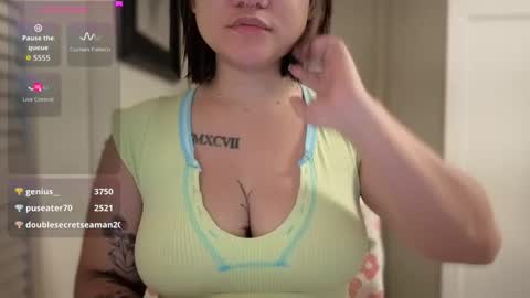 Snapshot of oohhellothere chatting on 17, 3, 2026 Miss Girly online show from 17, 3, 2026