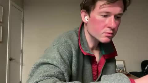 Snapshot of opencuriousguy321 chatting on 22, 3, 2026 Horny and Bicurious online show from 22, 3, 2026