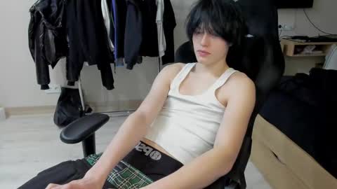 Snapshot of opiunarium chatting on 19, 2, 2026 Bella and John online show from 19, 2, 2026