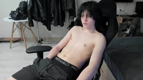 Snapshot of opiunarium chatting on 21, 3, 2026 Bella and John online show from 21, 3, 2026