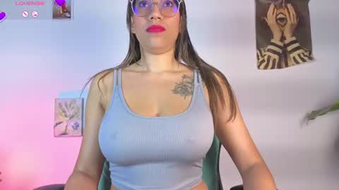 Snapshot of oriana_52 chatting on 9, 7, 2026 Oriana online show from 9, 7, 2026