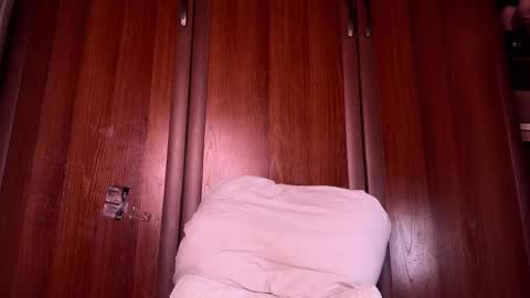 Snapshot of origamicat chatting on 16, 10, 2025 origamicat online show from 16, 10, 2025