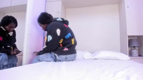 Snapshot of oshun_444 chatting on 12, 3, 2026 oshun_444 online show from 12, 3, 2026