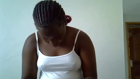 Snapshot of osoprettyebony chatting on 25, 10, 2025 osoprettyebony online show from 25, 10, 2025