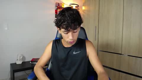 Snapshot of ostin_18hot chatting on 18, 12, 2024 ostin 18hot online show from 18, 12, 2024