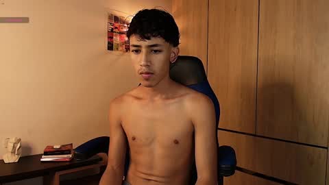 Snapshot of ostin_18hot chatting on 7, 1, 2025 ostin 18hot online show from 7, 1, 2025