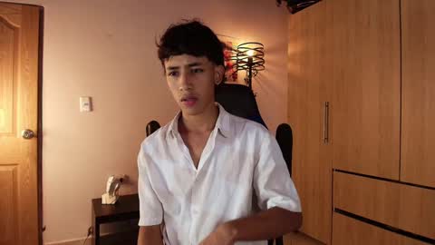 Snapshot of ostin_18hot chatting on 10, 1, 2025 ostin 18hot online show from 10, 1, 2025