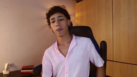 Snapshot of ostin_18hot chatting on 14, 1, 2025 ostin 18hot online show from 14, 1, 2025