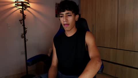 Snapshot of ostin_18hot chatting on 7, 3, 2025 ostin 18hot online show from 7, 3, 2025