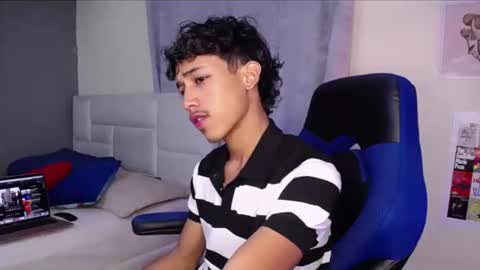 Snapshot of ostin_18hot chatting on 12, 9, 2025 ostin 18hot online show from 12, 9, 2025