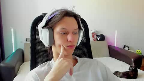 Ostin online show from 16, 2, 2026