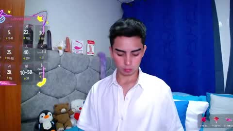 Owen  Independent model  online show from 30, 9, 2025