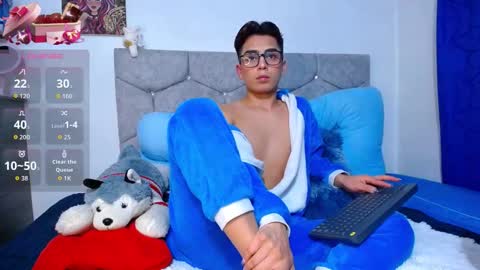 Owen  Independent model  online show from 19, 2, 2026