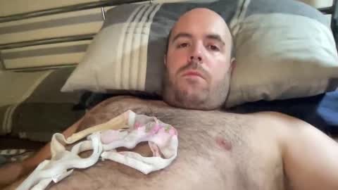 Snapshot of owenfn2 chatting on 20, 9, 2025 Owen2022 online show from 20, 9, 2025