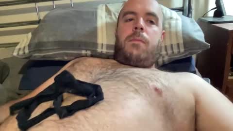 Snapshot of owenfn2 chatting on 27, 10, 2025 Owen2022 online show from 27, 10, 2025