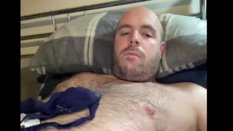 Snapshot of owenfn2 chatting on 29, 11, 2025 Owen2022 online show from 29, 11, 2025