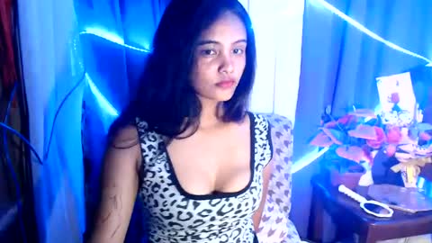 oxana_wetpussy online show from 25, 7, 2026