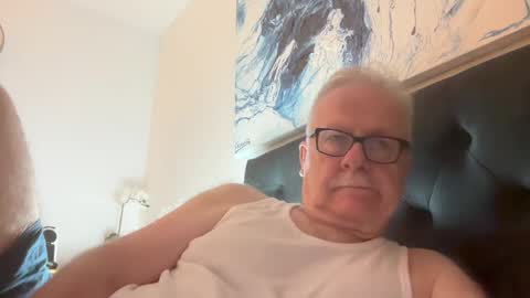 Snapshot of ozhairybearxxxx chatting on 17, 12, 2024 ozhairybearxxxx online show from 17, 12, 2024