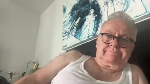 Snapshot of ozhairybearxxxx chatting on 3, 1, 2025 ozhairybearxxxx online show from 3, 1, 2025