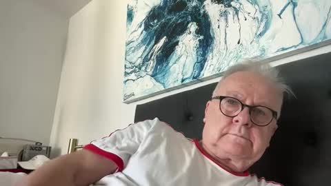 ozhairybearxxxx online show from 26, 4, 2026