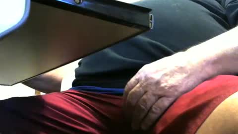 Snapshot of ozzienuts21153 chatting on 2, 12, 2025 ozzienuts21153 online show from 2, 12, 2025