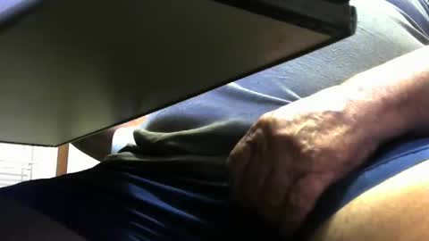 Snapshot of ozzienuts21153 chatting on 24, 2, 2026 ozzienuts21153 online show from 24, 2, 2026