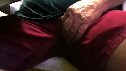 Snapshot of ozzienuts21153 chatting on 2, 3, 2026 ozzienuts21153 online show from 2, 3, 2026