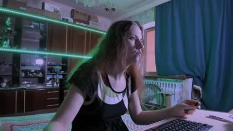 Ella online show from 24, 6, 2026