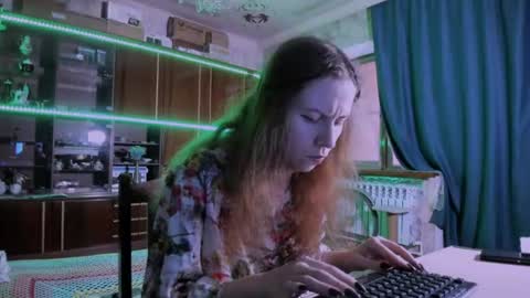 Ella online show from 25, 6, 2026