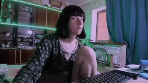 Ella online show from 28, 6, 2026