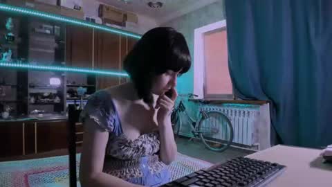 Ella online show from 8, 7, 2026