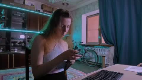 Ella online show from 14, 7, 2026