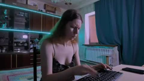 Ella online show from 19, 7, 2026
