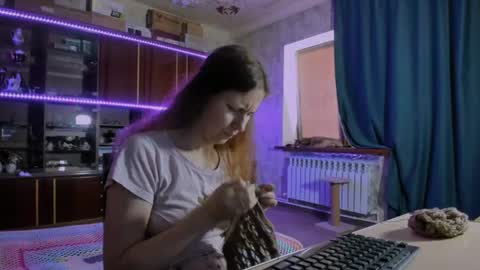 Ella online show from 25, 7, 2026