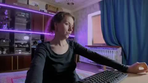 Ella online show from 2, 8, 2026