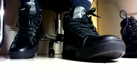 Snapshot of pablomenesssl chatting on 4, 1, 2025 Pablo Meness online show from 4, 1, 2025