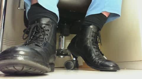 Snapshot of pablomenesssl chatting on 5, 3, 2025 Pablo Meness online show from 5, 3, 2025