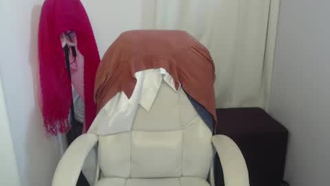 Snapshot of paiper_halliwey_ chatting on 12, 12, 2024 paiper online show from 12, 12, 2024