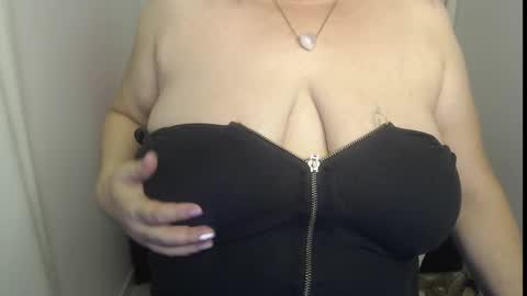 paiperhalliwey online show from 9, 3, 2025