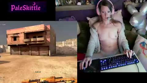 Snapshot of paleskittle chatting on 5, 10, 2025 Pale Skittle online show from 5, 10, 2025