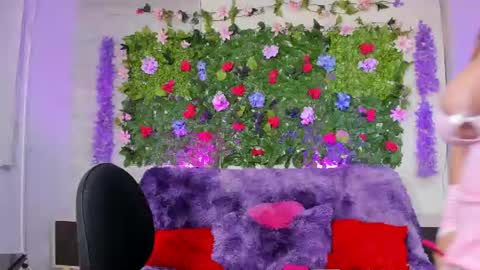 Snapshot of pamela_boobs01 chatting on 31, 7, 2026 Pamela online show from 31, 7, 2026