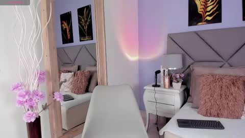 Snapshot of pamela_duque30 chatting on 28, 9, 2025 Pamela Duque  online show from 28, 9, 2025