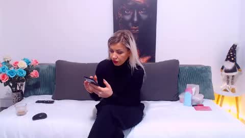 Snapshot of pamela_issy chatting on 24, 1, 2025 PAMEL ISSY online show from 24, 1, 2025