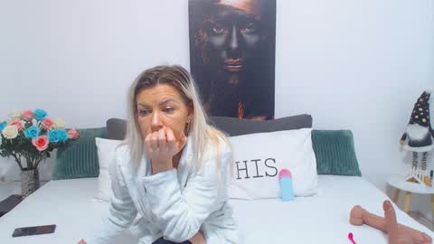 Snapshot of pamela_issy chatting on 2, 2, 2025 PAMEL ISSY online show from 2, 2, 2025