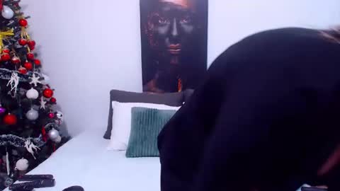 Snapshot of pamela_issy chatting on 1, 12, 2025 PAMEL ISSY online show from 1, 12, 2025