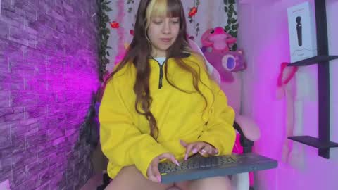 pamelajhonsom online show from 22, 12, 2024