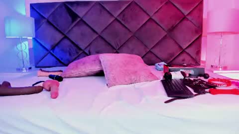 Pamela Ponce online show from 15, 7, 2026