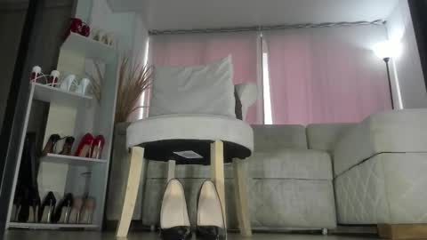 pamelasmith128858 online show from 13, 1, 2026