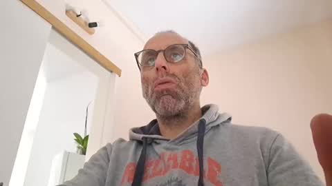 pansak1973 online show from 22, 2, 2025