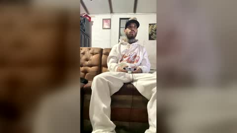 Snapshot of panthers_room chatting on 6, 3, 2026 panthers_room online show from 6, 3, 2026